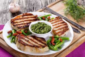 grilled pork chop with green beans